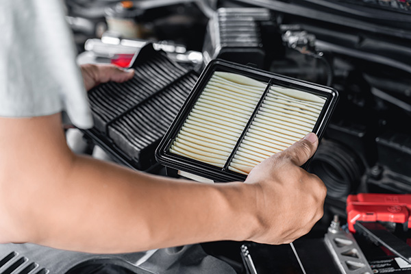 How Does a Dirty Engine Air Filter Affect Your Mercedes-Benz’s Performance?